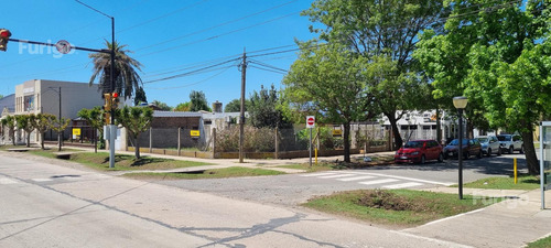 Casa 2 Dormitorios En Soldini. Alto Potencial Comercial. Segunda Unidad A Refaccionar