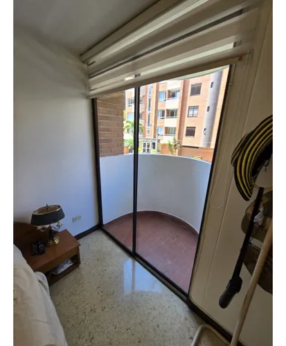 Vendo Amplio Apartamento En Conquistadores