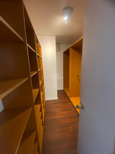 Casa Preciosa En Arriendo De 4 Dorm. En Las Condes