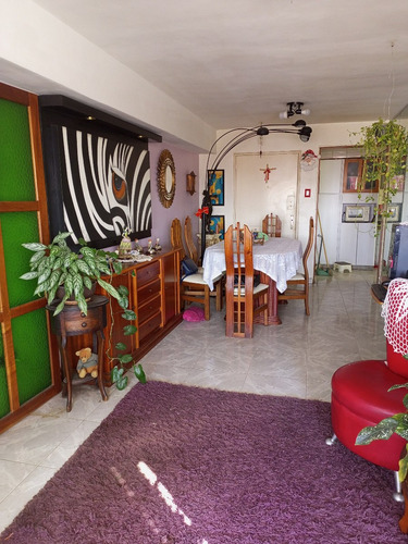 Imagen 4 de 13 de Centrico Apto En La Candelaria,cercano A Todos Los Servicios, Comercios,oficinas,clinicas, Colegios,transporte Publico, Metro, Vias De Acceso