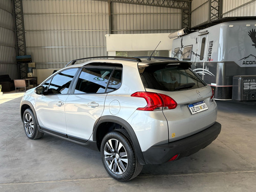 Peugeot 2008 1.6 Feline Tip