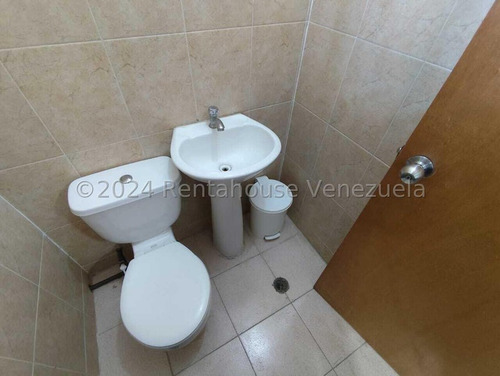 25-13264 Oficina En Venta, Urb. La Arboleda, Maracay Mord