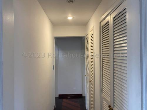 Casa En Venta En Alto Hatillo Terraza Areas Sociales Caracas Angela Tochon
