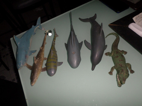 Coleccion 8 Figuras De Tiburones,delfin,cocodrilo De Juguete