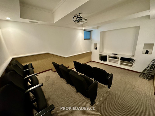 Departamento En Venta De 5 Dorm. En Las Condes