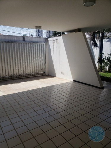 Imagem 2 de 15 de Excelente Casa No Bairro De Capim Macio - V-11551