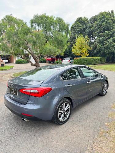 Kia Cerato 1.6 Ex At6