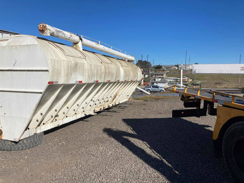 Imagem 7 de 15 de Volvo Vm 220