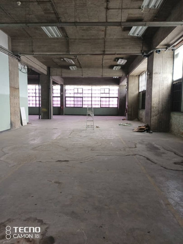 Imagen 5 de 27 de Alquiler De Planta Comercial En Edificio Boleita Sur