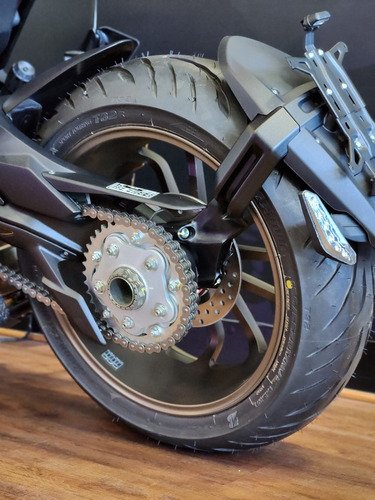 Imagen 23 de 25 de Mv Agusta Turismo Veloce Lusso Bordó