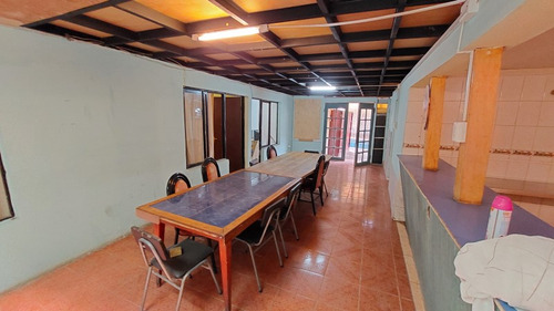 Casa Funcional Para 26 Trabajadores, 11 Duchas, Camas Indivi