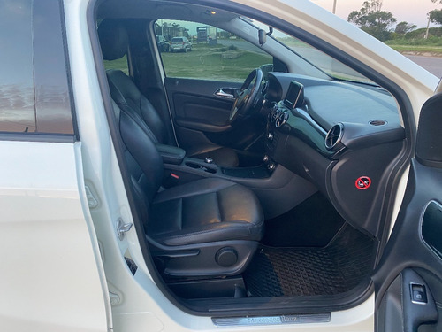 Mercedes Benz B200