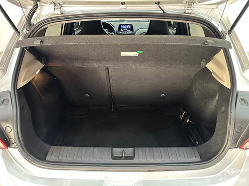 Chevrolet Onix 10tat Pr1