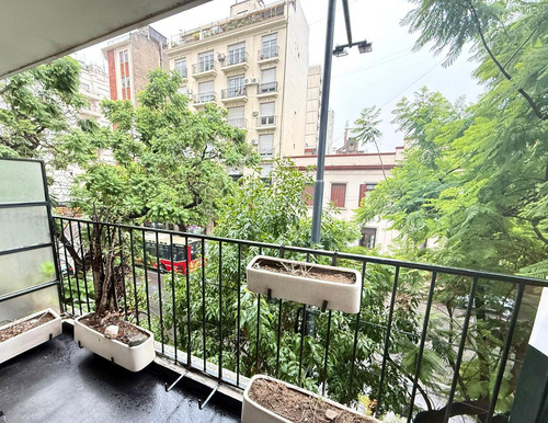 Departamento 3 Ambientes En Venta En Av. Belgrano Con Balcón Y Dependencia En Monserrat