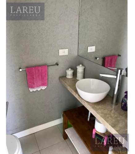 Departamento De 2 Ambientes En Venta - Condominio Civis