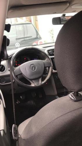 Renault Logan 2015 1.6 Expression Hi-power 4p