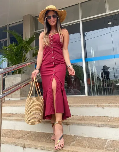 Vestido de tecido com botao store na frente
