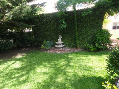 Punta Del Este, Importante Chalet En Zona Mansa- Ref: 660