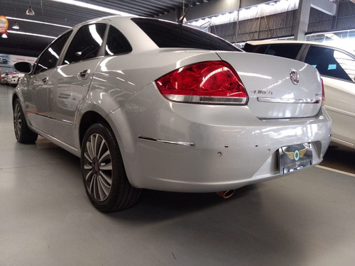 Fiat Linea 1.8 Essence 16v Flex 4p Automatizado