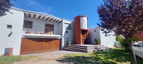 Venta Magnífica Casa En Chacras, Callejón Cerrado