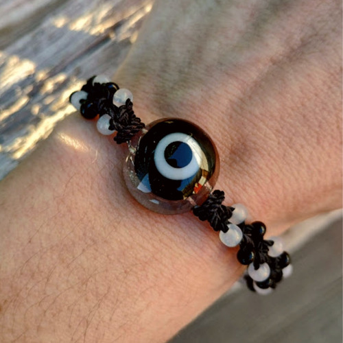 Imagen 2 de 5 de Pulsera Nud Ojito