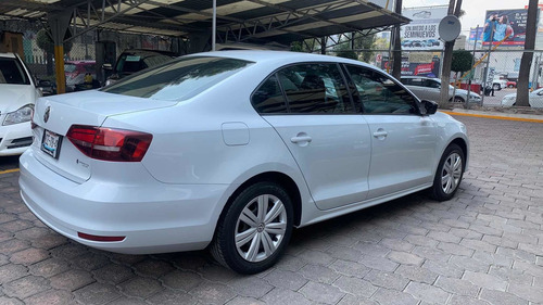 Imagen 4 de 11 de Volkswagen Jetta 2018 2.0 Tiptronic At