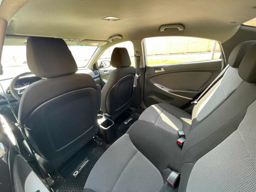 Imagen 17 de 21 de Hyundai Accent 1.6 At Gl Sedan