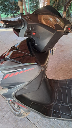 Moto Automática Matrix 2021, Poco Uso