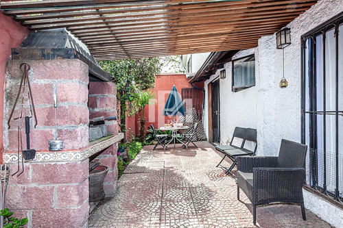 Casa En Venta De 5 Dorm. En Vitacura