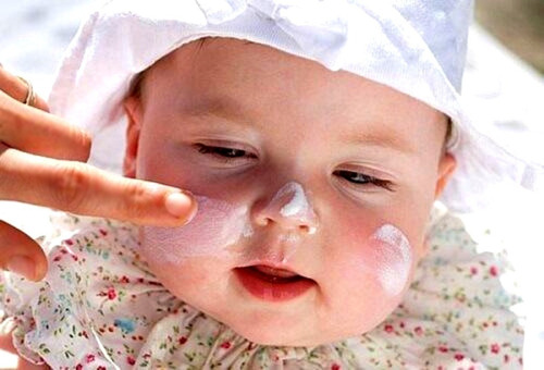 Imagen 3 de 4 de Protector Solar Vegano Para Bebés 100ml Spf 50+ Del Alba