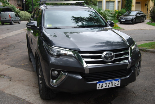 Toyota Hilux Sw4 Tdi Srx 2.8 At 2016