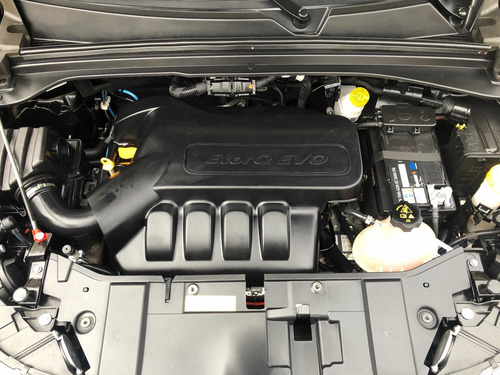 Imagen 11 de 11 de Fiat Toro 1.8 Freedom Nafta 4x2 A/t Automania