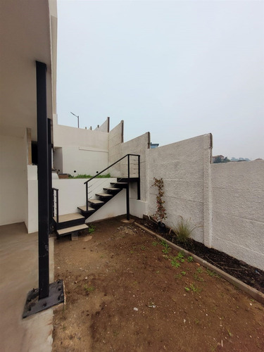 Casa En Venta De 3 Dorm. En Quintero