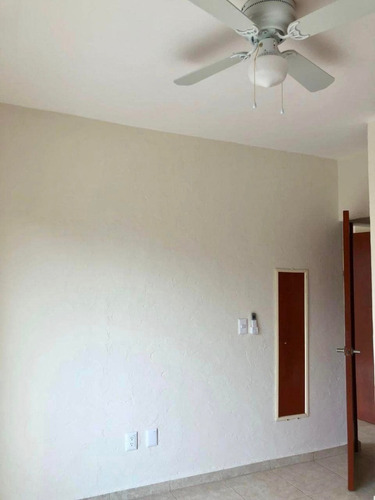Casa En Venta En Av Las Torres