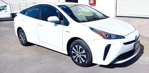 Toyota Prius 1.8 Base Cvt