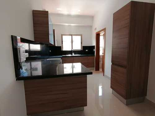 Apto Nuevo, 3 Habs Y Estudio, Próximo A Bella Vista Mall