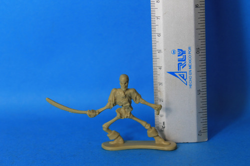 Esqueleto Pirata Figura Miniatura (Usado)