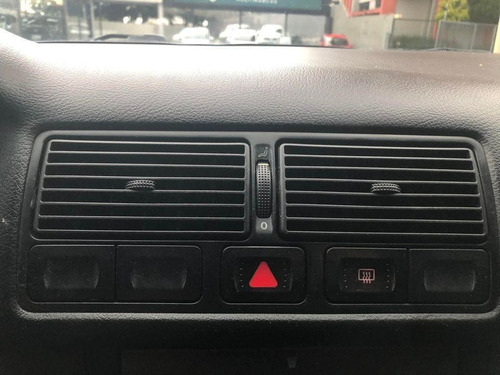 Imagem 12 de 15 de Volkswagen Golf 1.6 Mi 4p