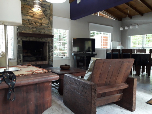 Casa En Mar De Las Pampas, Esquina San Andres Y Los Alamos.