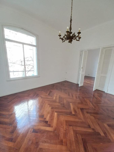 Almagro 4 Ambientes Divinos, Con Terraza Propia De 140 M2!!! Sup Cubierta 142 M2 Super Luminoso