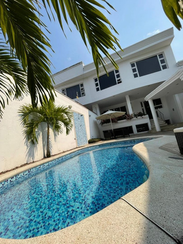 Imagen 2 de 14 de Lp Casa Con Piscina Privada En La Urbanización Portofino