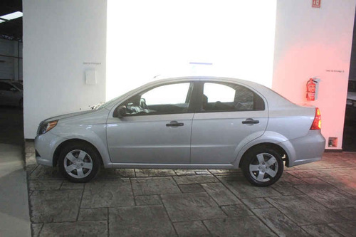 Imagen 7 de 15 de Chevrolet Aveo 2014 4p Ls L4/1.6 Man