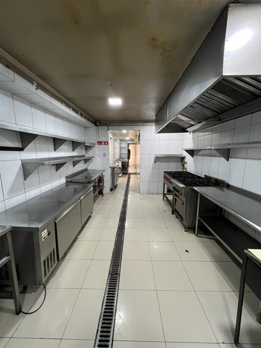 Comercial Restaurant C. Eventos Alcoholes 1ra Transversal