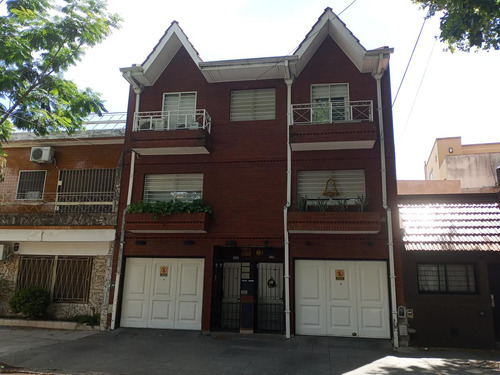 Triplex 4 Ambientes, Garage, Patio. Villa Devoto