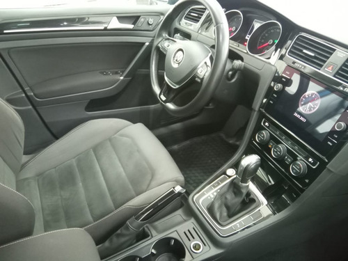 Imagen 13 de 25 de Volkswagen Golf 1.4 Tsi Dsg Highline Azul