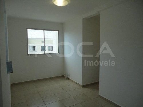 Venda De Apartamentos / Padrão Na Cidade De São Carlos 24359