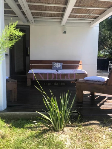 Casa Venta En Montoya, 5 Ambientes.