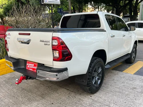 Toyota Hilux Srx 4.0l Gasolina 4x4 Blindaje 2plus At 2021