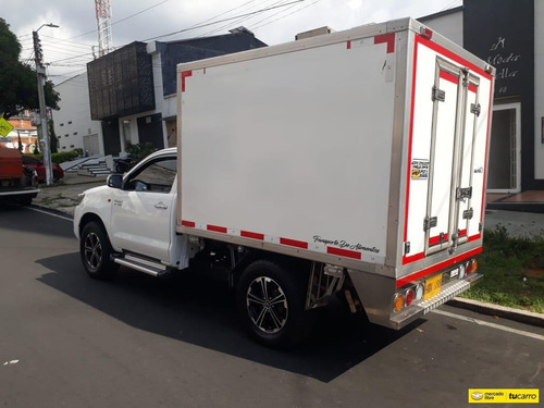 Toyota Hilux .