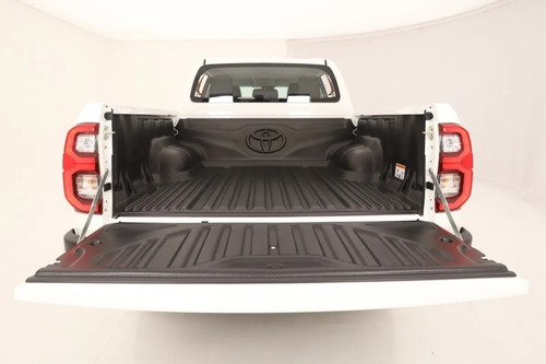 Imagen 7 de 15 de Toyota Hilux Sr 2.8 Dc 4x4 0km
